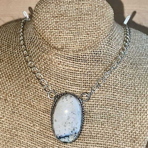 Dendritic Agate Pendant Necklace - Picture 7 of 13